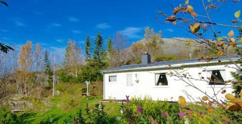 Ersfjord Mountain Cottage