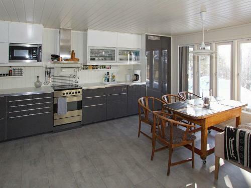 Holiday Home �seral V
