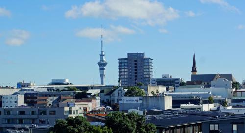 Luxury Mt Eden Apartment With Spectacular Views