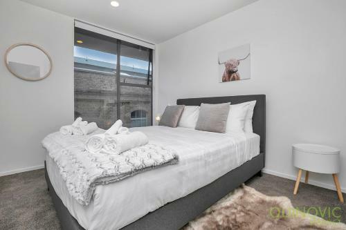 Quinovic Viaduct City Edge Chic Apartment