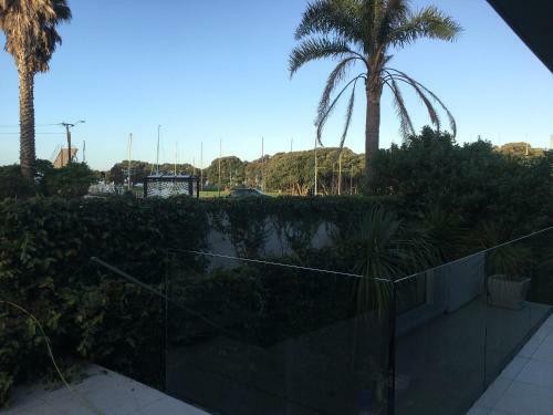 The Beach View House, Milford
