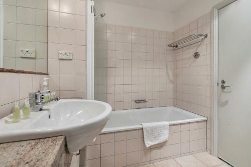 Stylish Large Studio City Apartment