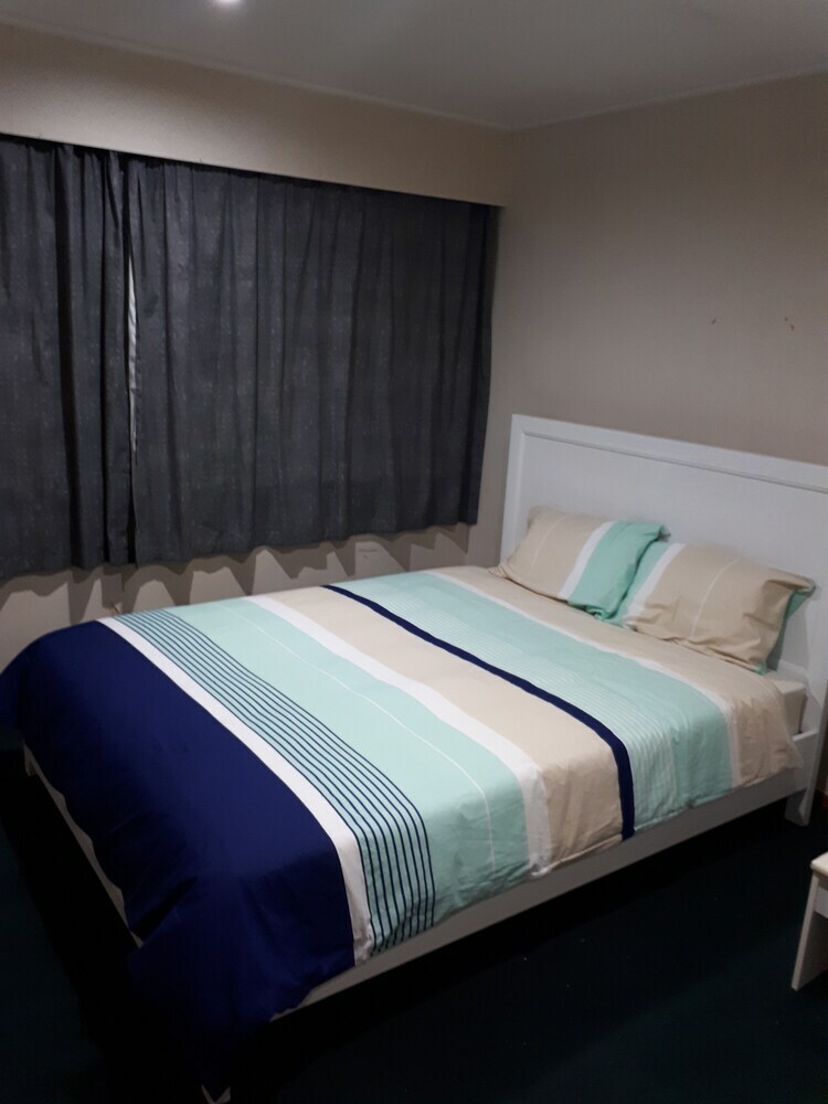 Hostal Bucklands Beach Guest House