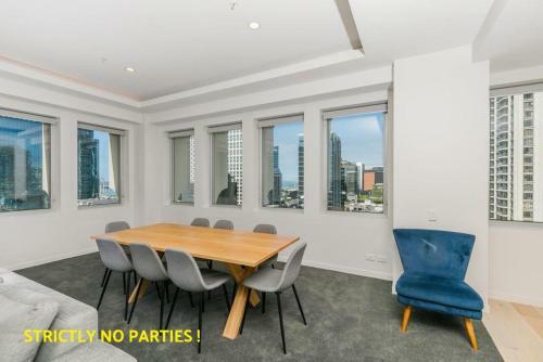 Acrossia Apartment Suites
