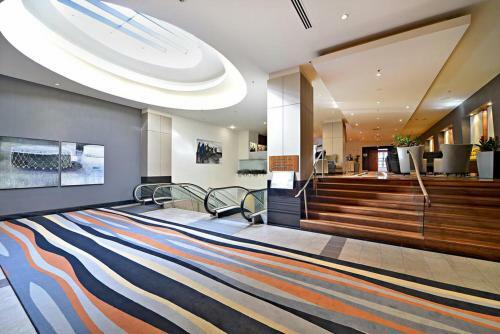 Lovely City Apartment! Views, Pool And Gym