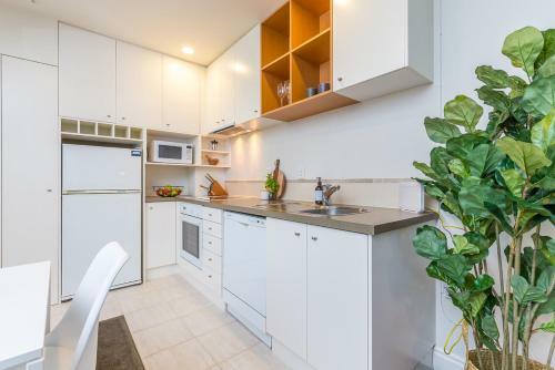 Lovely City Apartment! Views, Pool And Gym