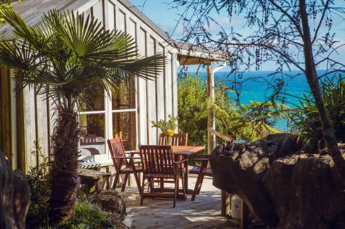 Te Hapu Coastal Cottages