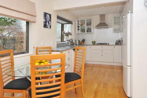 Salisbury Apartment - Christchurch Holiday Homes