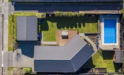 Entire House With Private Swimming Pool