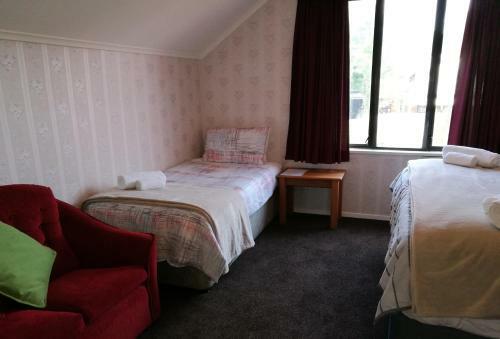 Bed & Breakfast Stay At Jellie Park
