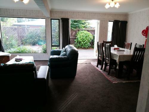 Bed & Breakfast Stay At Jellie Park
