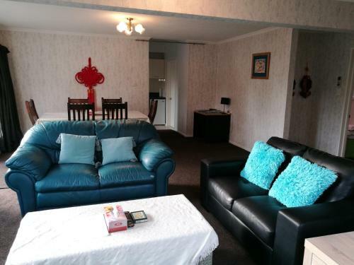 Bed & Breakfast Stay At Jellie Park