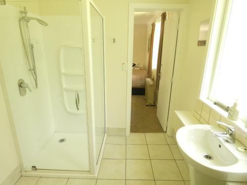 Lodge Aroha Island
