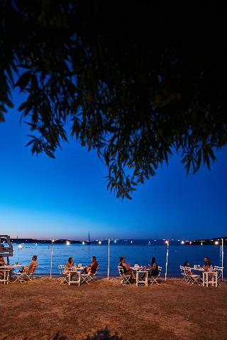 Daphnis Hotel