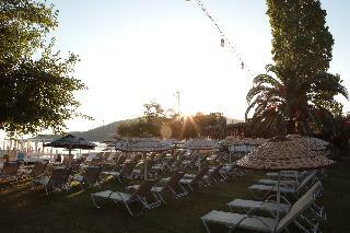 Daphnis Hotel