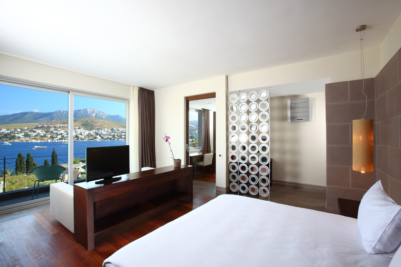 Maki Hotel