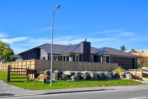 Annandale Lodge
