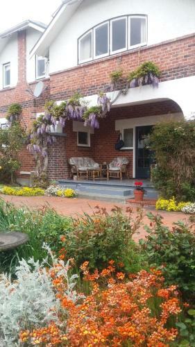 Bed & Breakfast Jones Homestay