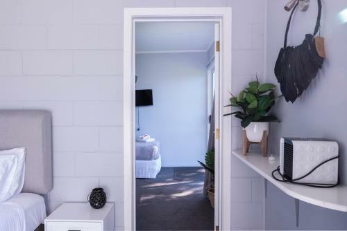 Waihi Beach Hotel