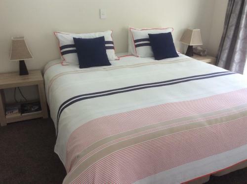 Bed & Breakfast Albert Mews B And B