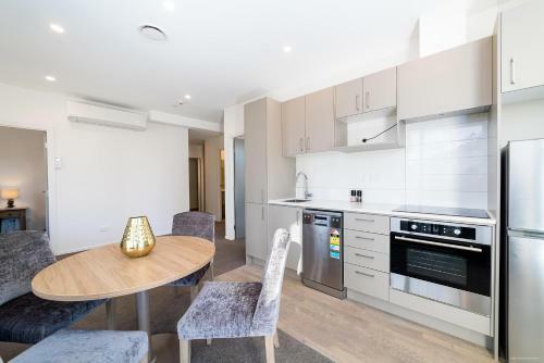 Executive 2 Bedroom Apartment Remarkables Park