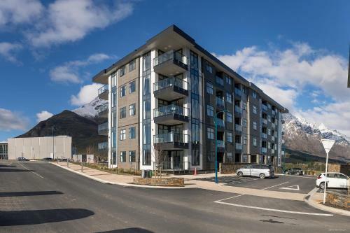 Executive 2 Bedroom Apartment Remarkables Park
