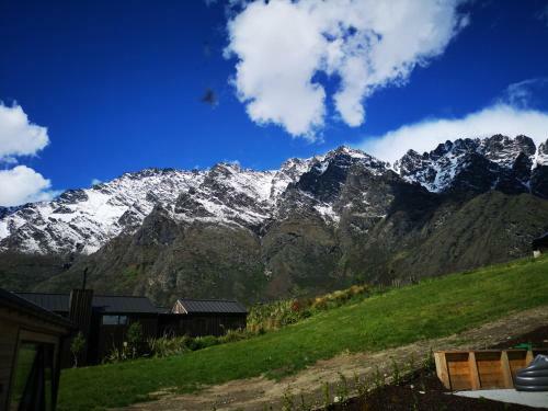 Jacks Point Family Homestay
