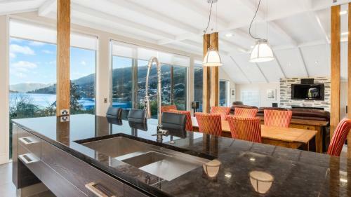 Stewart Lodge Luxury Spa