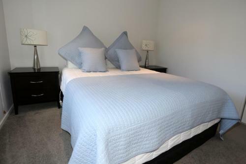 Oxley's Waterfront Luxury Apartment