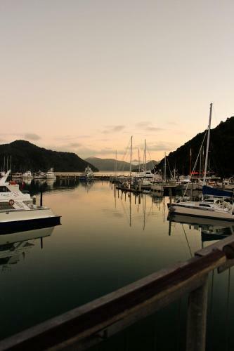 Oxley's Waterfront Luxury Apartment