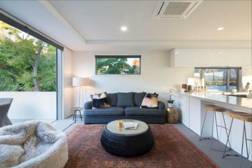 Lakefront Luxury By Touch Of Spice