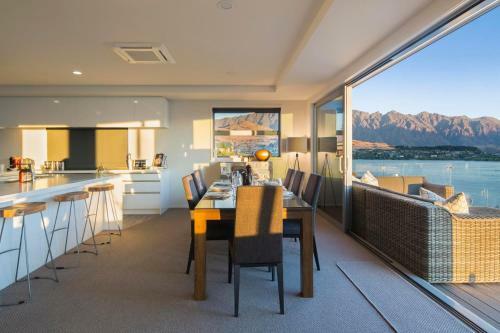 Lakefront Luxury By Touch Of Spice