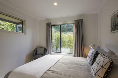Aspen Grove Villa - Unit A