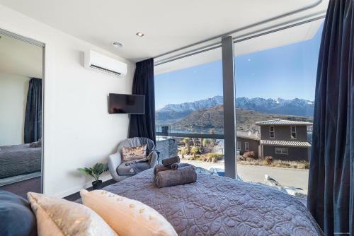 Remarkable Queenstown Lake House