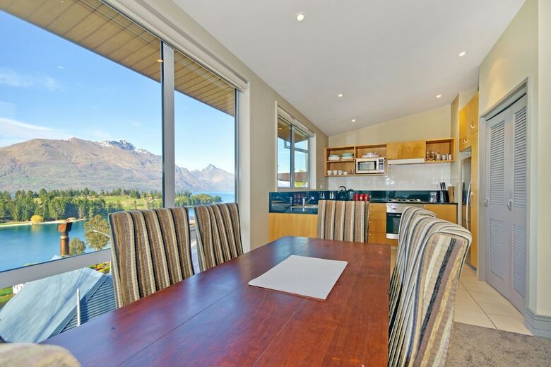 Grand Views On Earnslaw