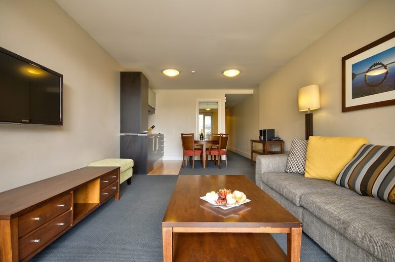 Garden Apartment 624 The Beacon