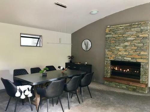 Closeburn Lakeview House