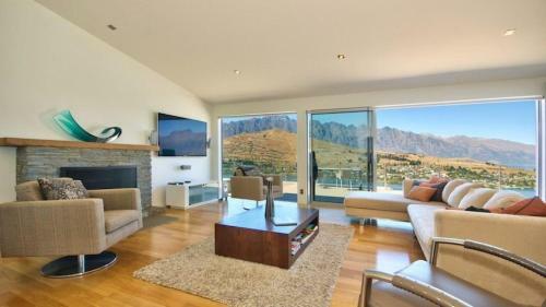 Mountain & Lake Views