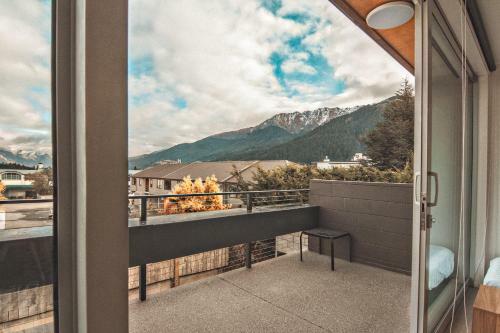 Black Diamond Apartment