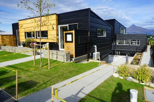 Black Diamond Apartment
