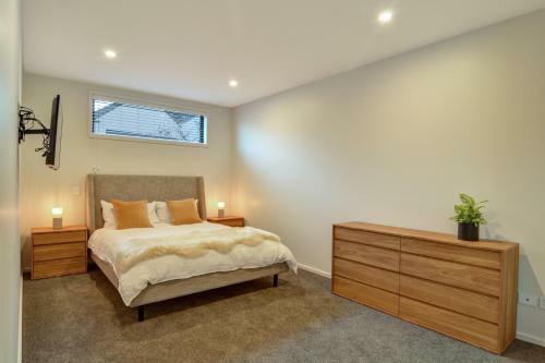 92 Hensman Road