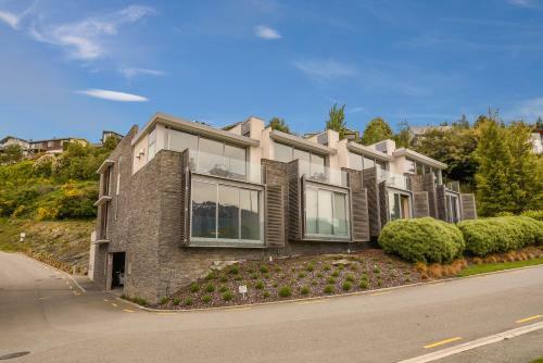 Tatau Pounamu - Queenstown Apartment