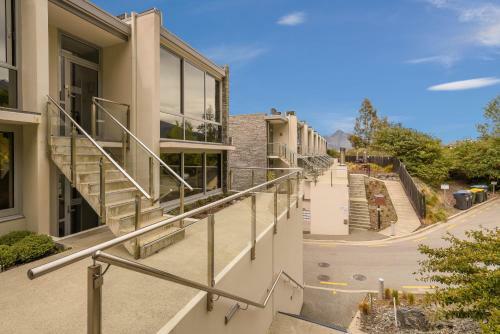 Tatau Pounamu - Queenstown Apartment