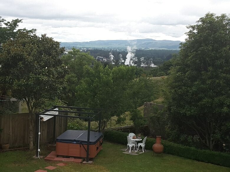 Bed & Breakfast Geyser Lookout
