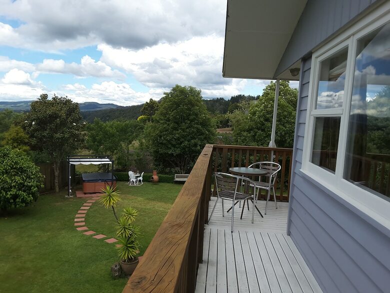 Bed & Breakfast Geyser Lookout