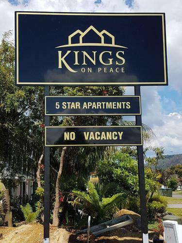 Motel Kings On Peace