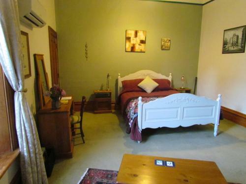 Hostal Ugbrooke Country Estate