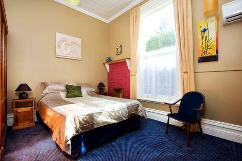 Hostal Ugbrooke Country Estate
