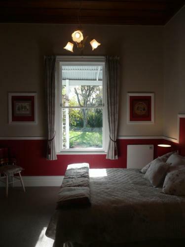 Bed & Breakfast Pukepapa Lodge