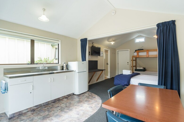 Kaiteriteri Reserve Cabins